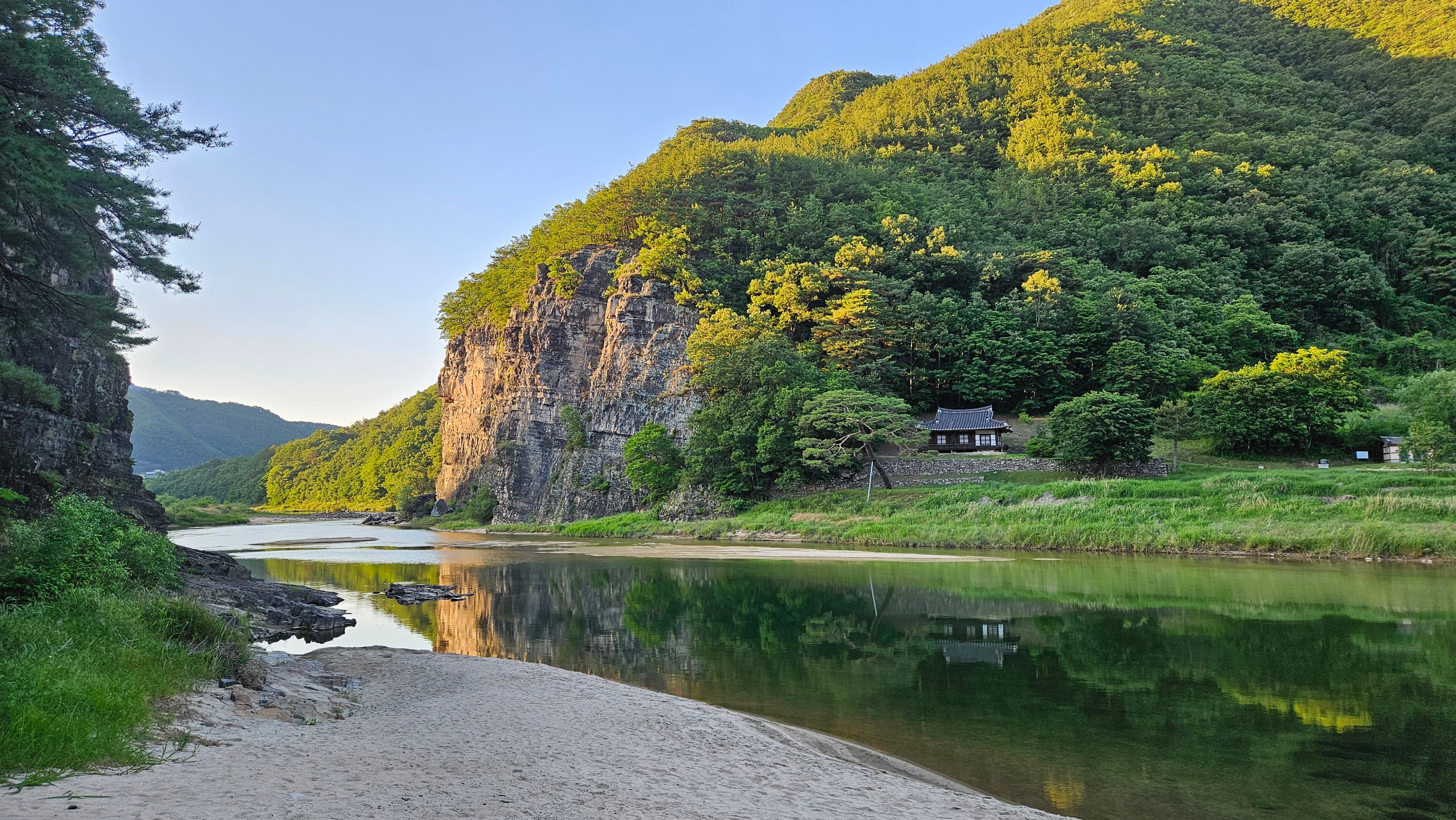안동 강변